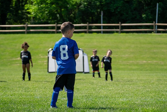名记调侃詹姆斯：失误片段不会放进播客 球场大脑不在芝加哥.