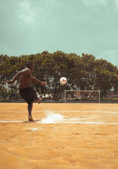 前人Utd明星韦斯·布朗（Wes Brown）与真人秀明星妻子莱恩（Leanne）分裂后再次发现了爱.