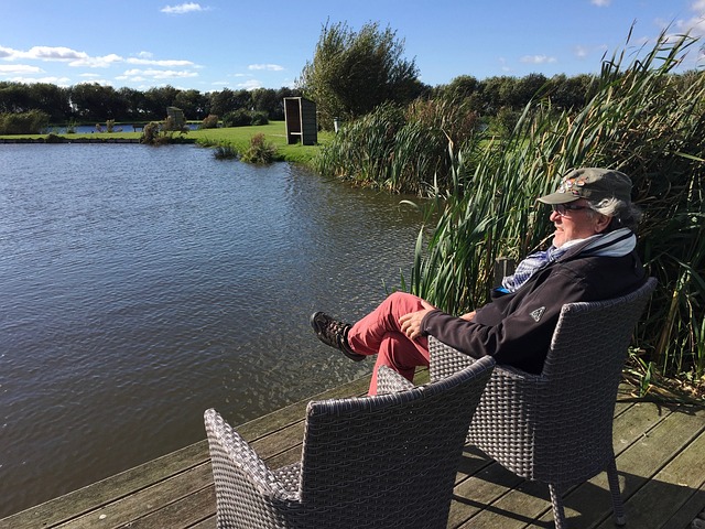 詹姆斯复出四场表现低迷，面临重大挑战.